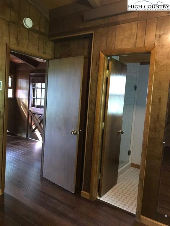 Image number 6 for the current listing