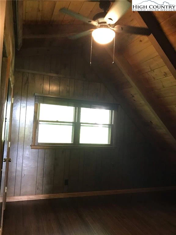 Image number 7 for the current listing