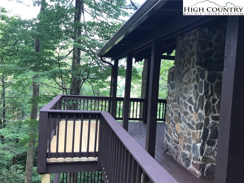 Image number 11 for the current listing