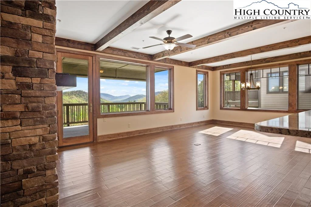 Image number 1 for the current listing