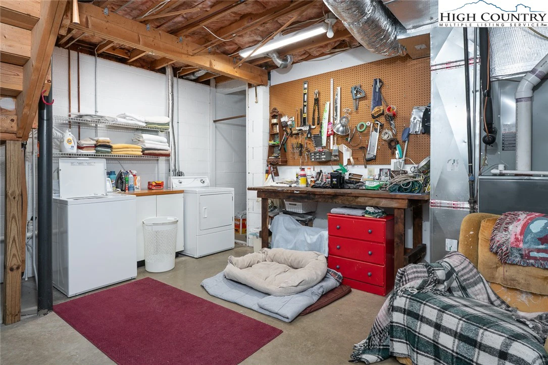Image number 18 for the current listing