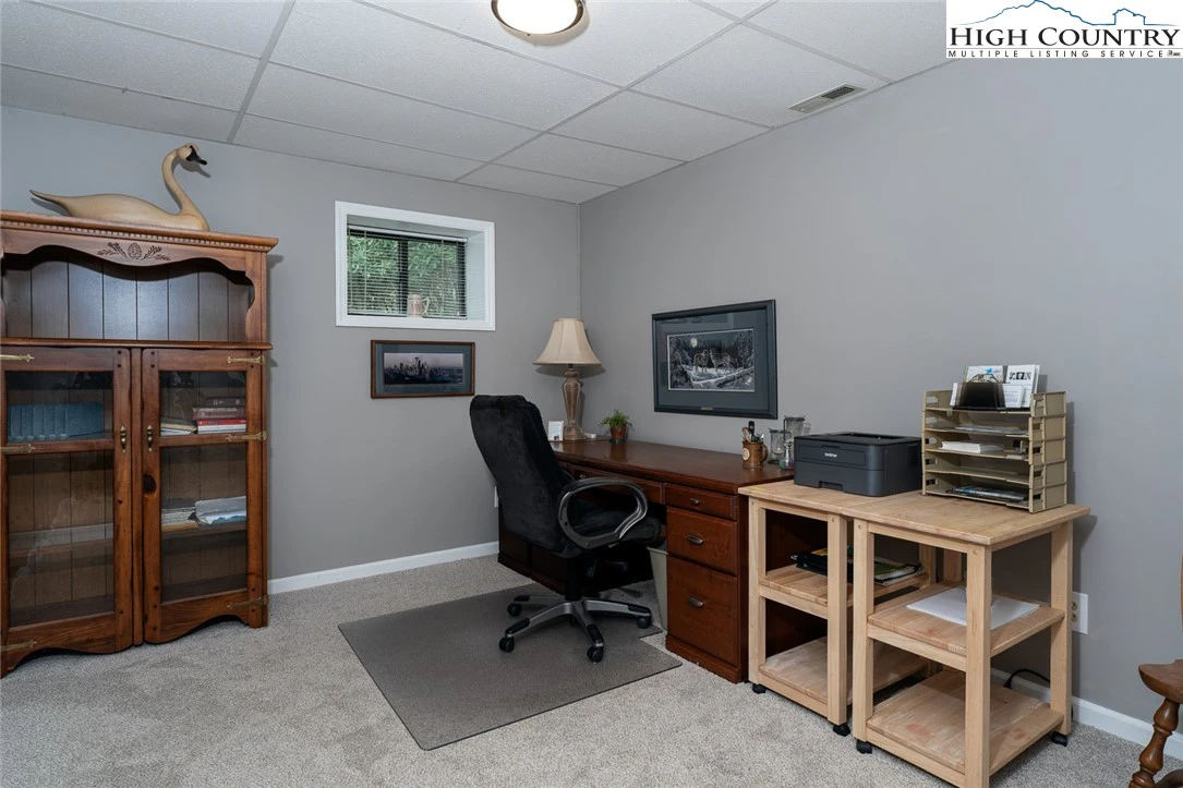 Image number 9 for the current listing