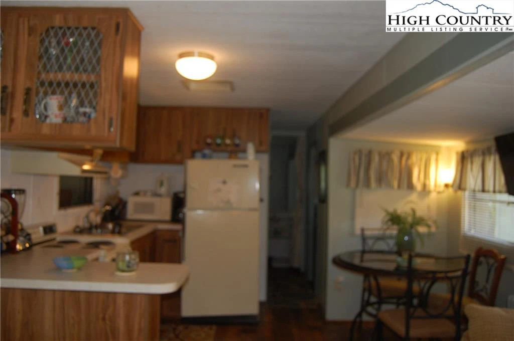 Image number 12 for the current listing