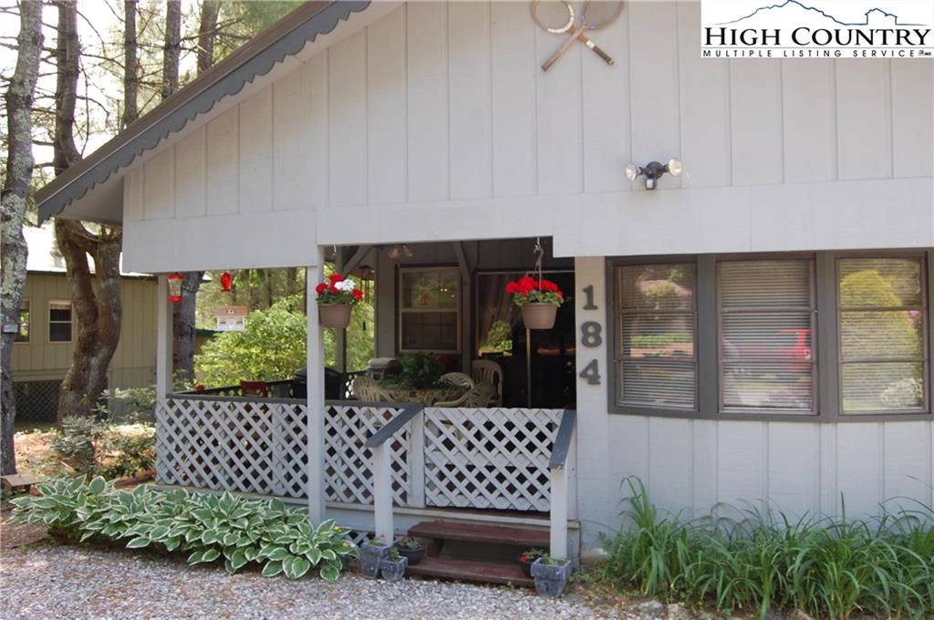 Image number 3 for the current listing