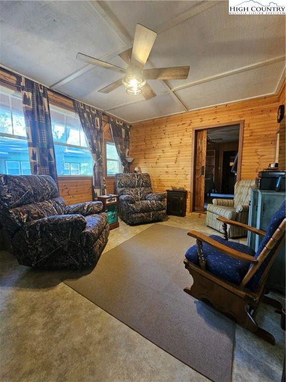Image number 4 for the current listing