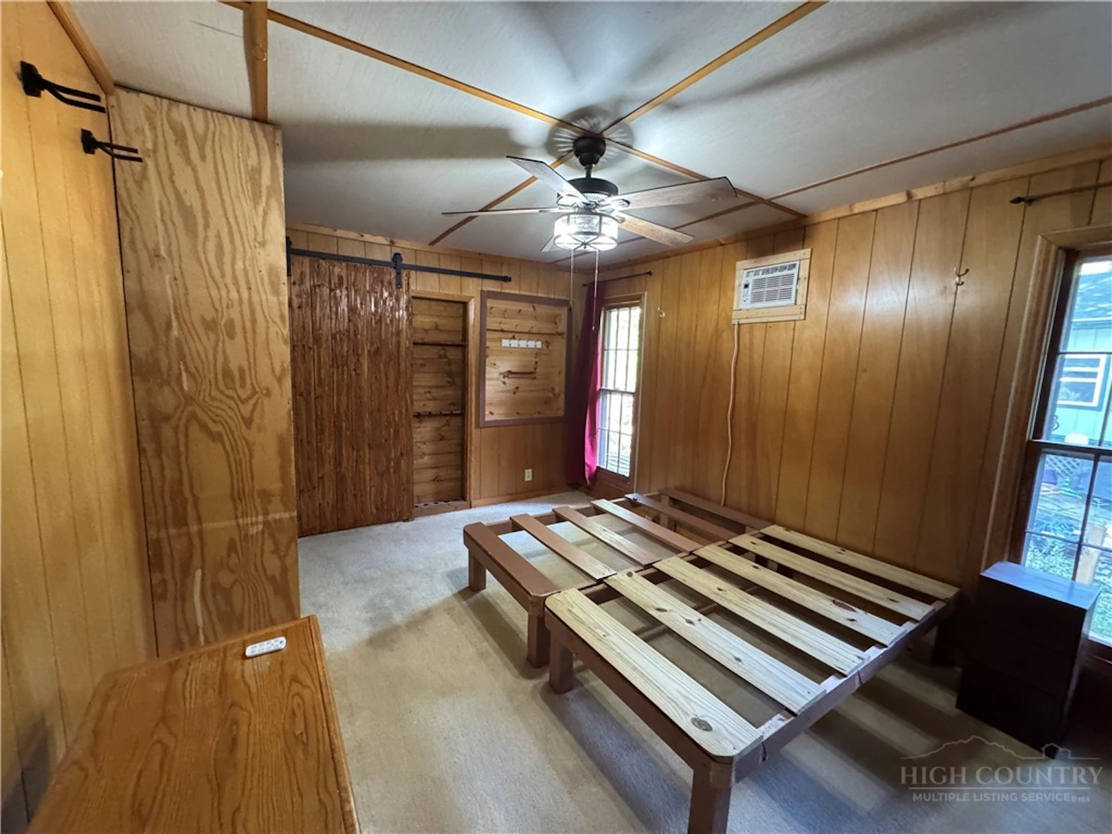 Image number 11 for the current listing