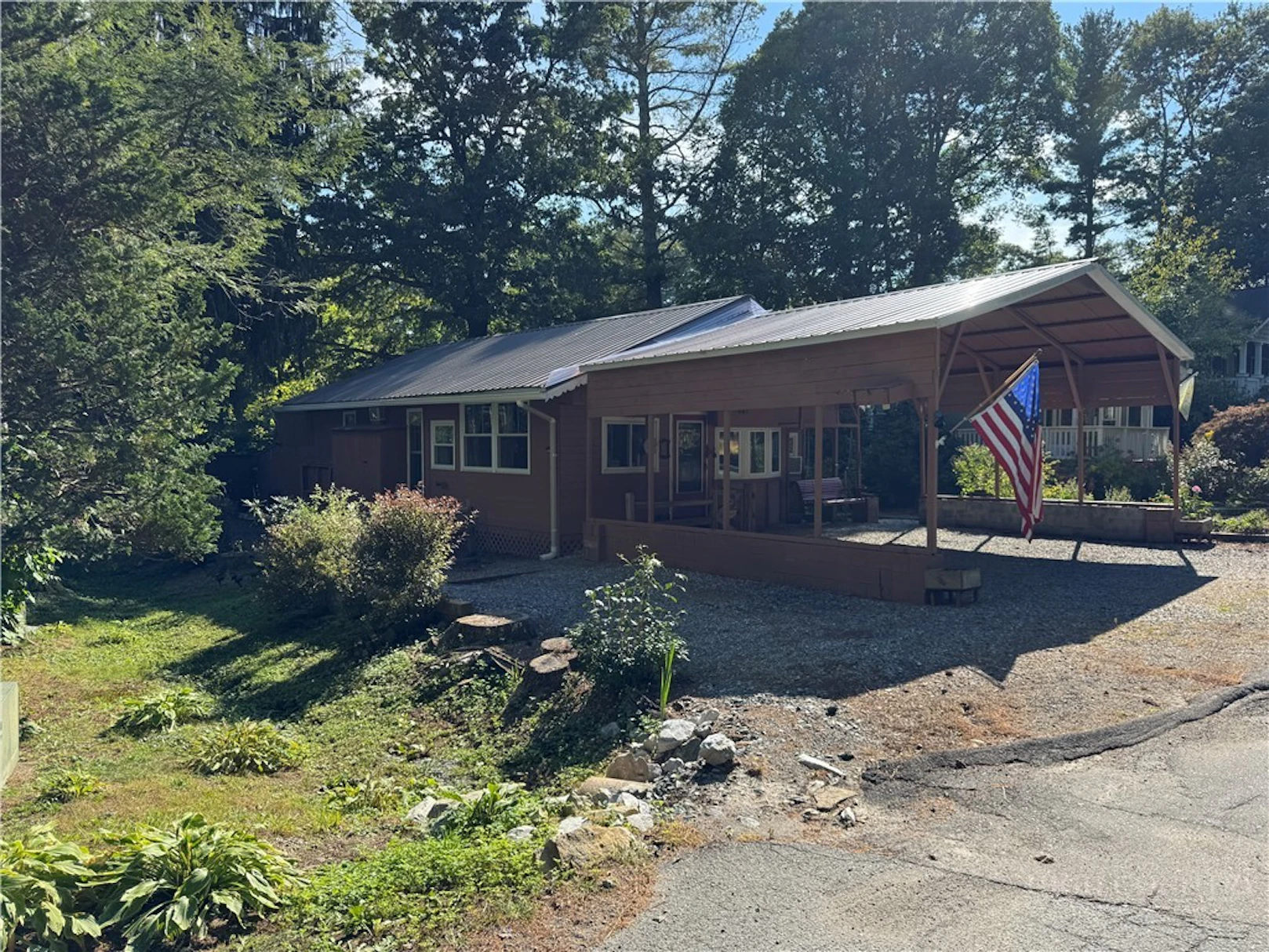 Image number 1 for the current listing