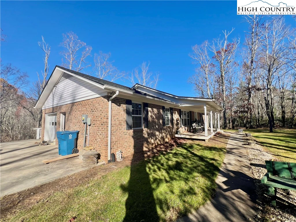 Image number 21 for the current listing