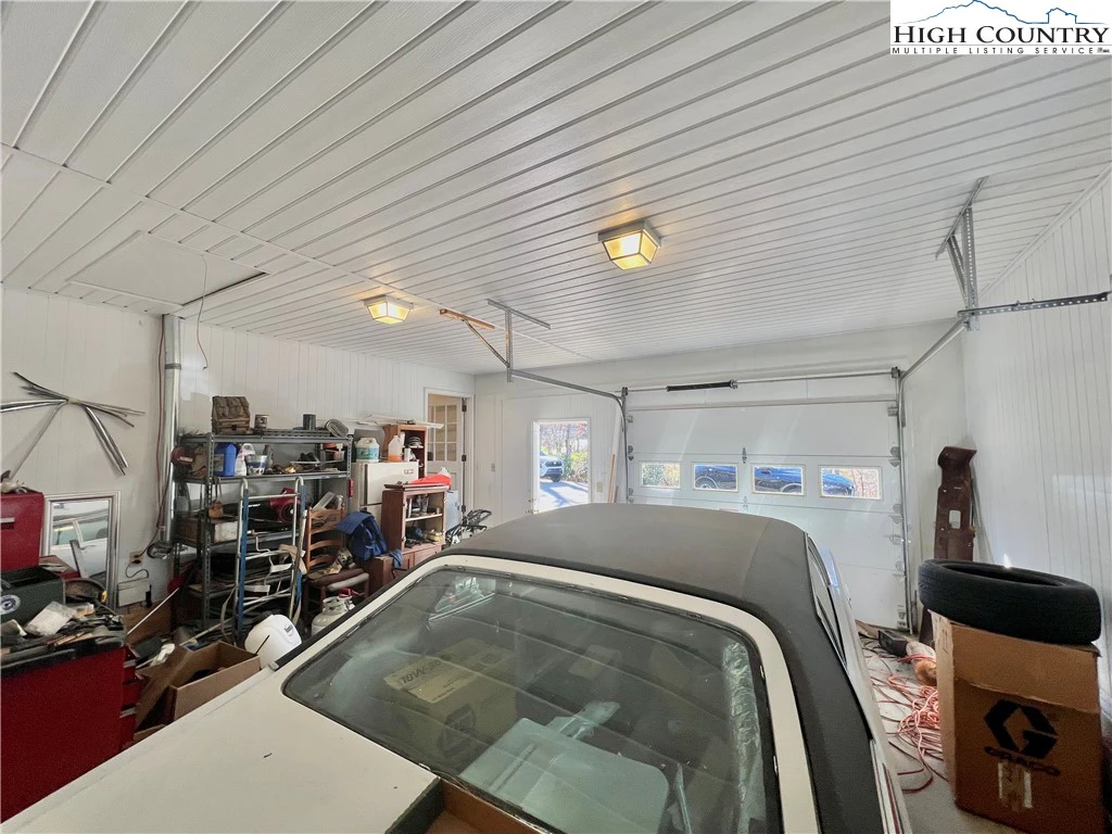 Image number 20 for the current listing