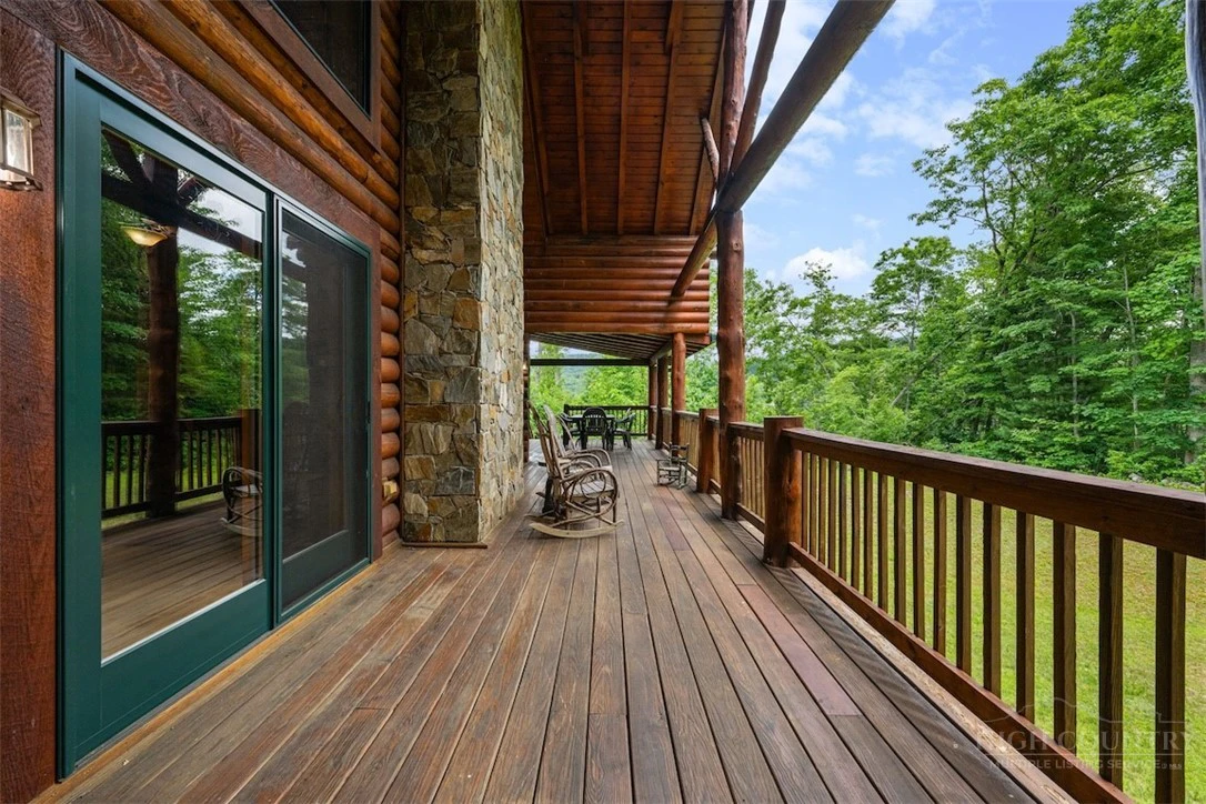 Image number 4 for the current listing
