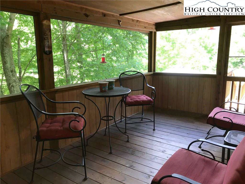 Image number 5 for the current listing
