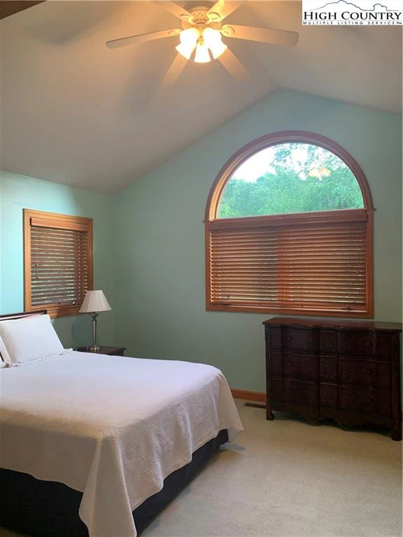 Image number 7 for the current listing