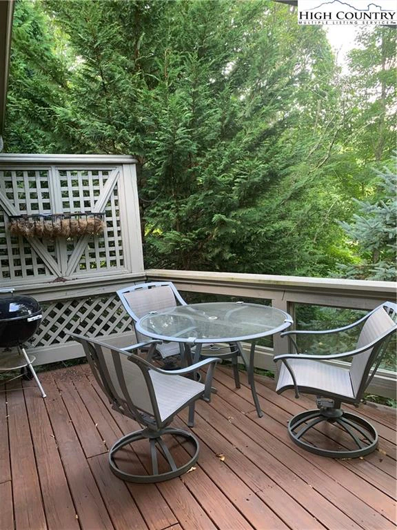 Image number 8 for the current listing
