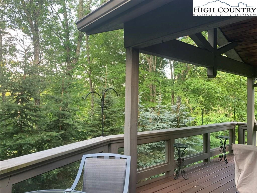 Image number 9 for the current listing