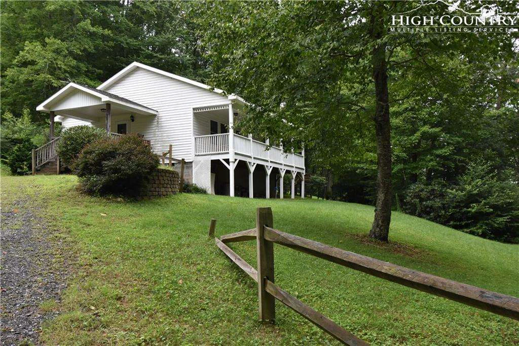 Image number 1 for the current listing