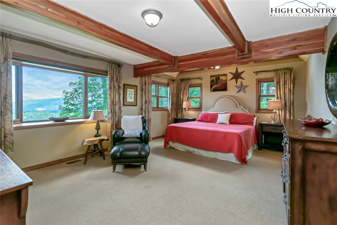 Image number 7 for the current listing