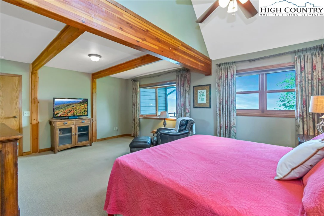 Image number 10 for the current listing