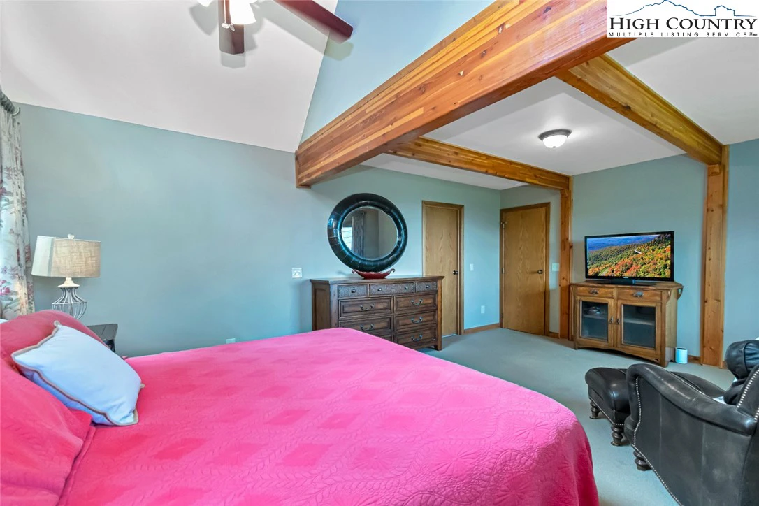 Image number 9 for the current listing