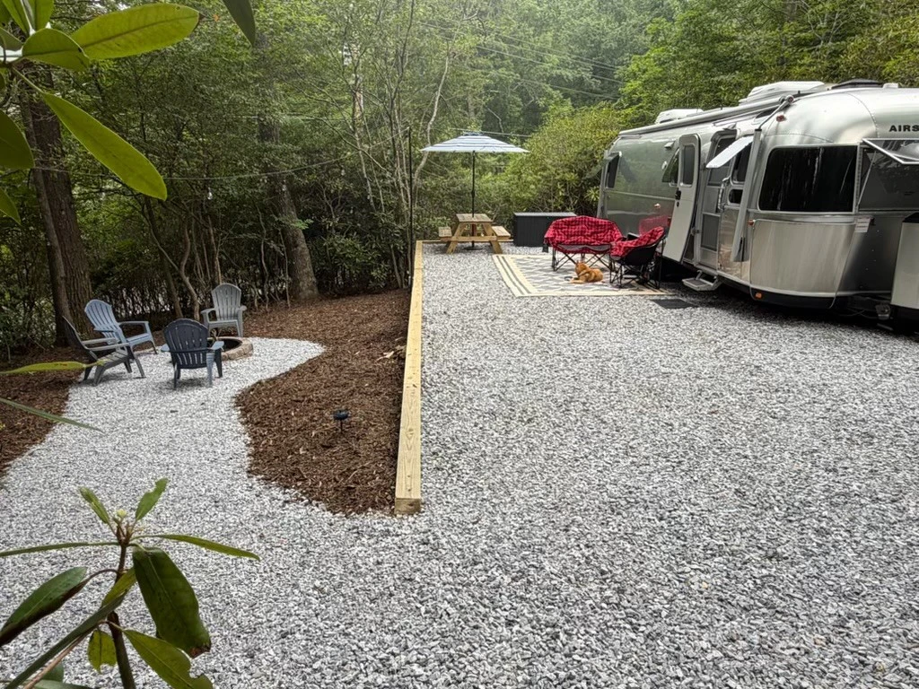 Image number 1 for the current listing