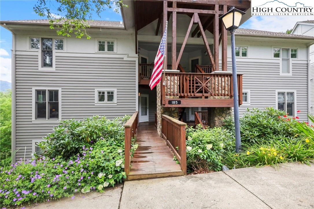 Image number 18 for the current listing