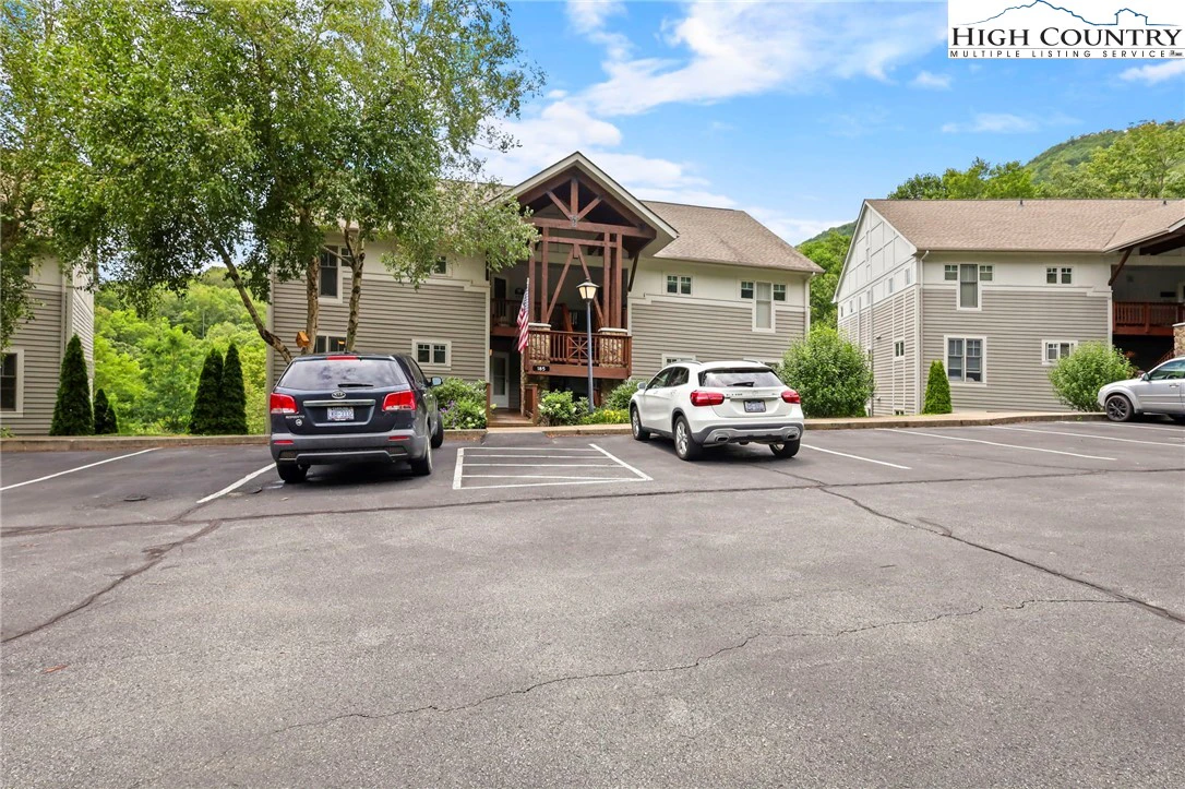 Image number 6 for the current listing