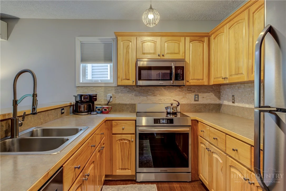 Image number 6 for the current listing