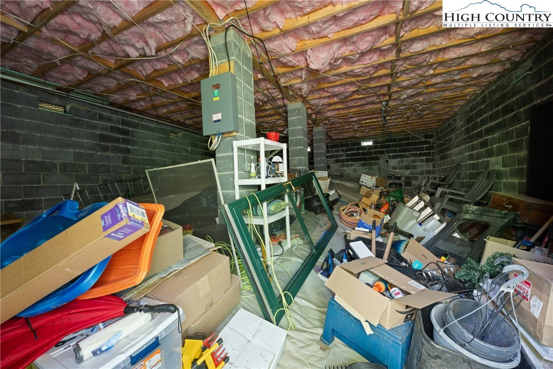 Image number 8 for the current listing