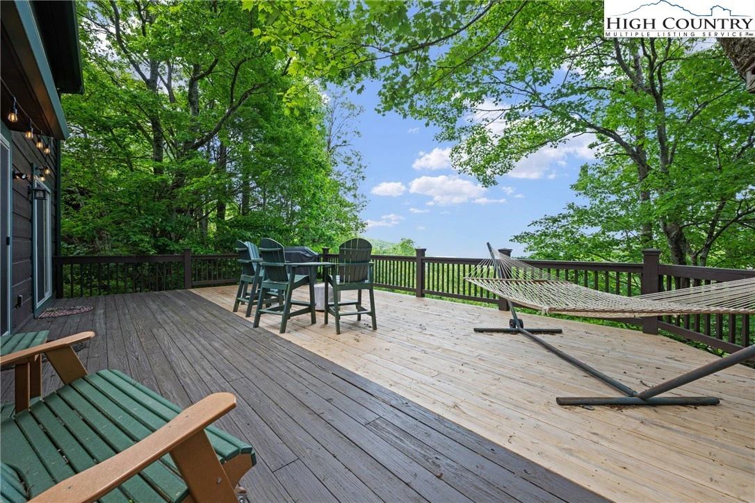 Image number 9 for the current listing