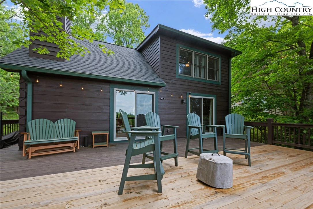Image number 15 for the current listing