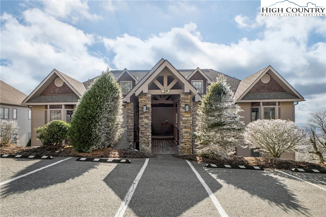 Image number 3 for the current listing