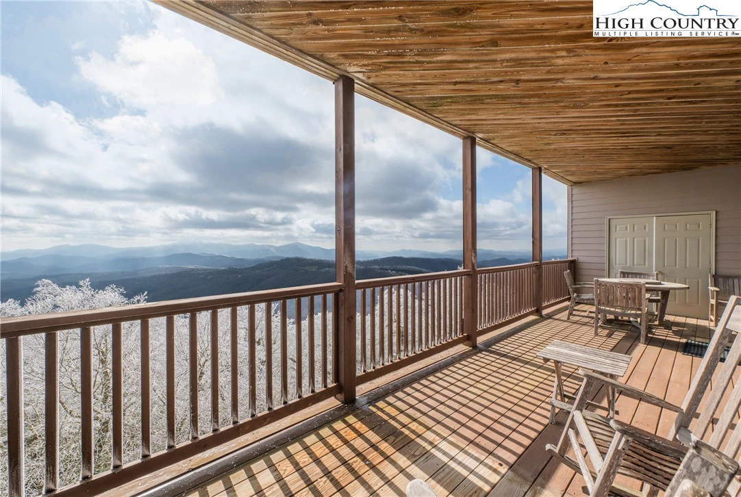 Image number 6 for the current listing