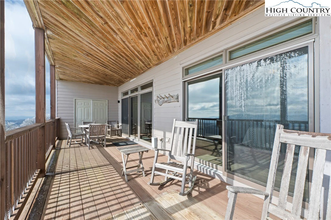 Image number 7 for the current listing