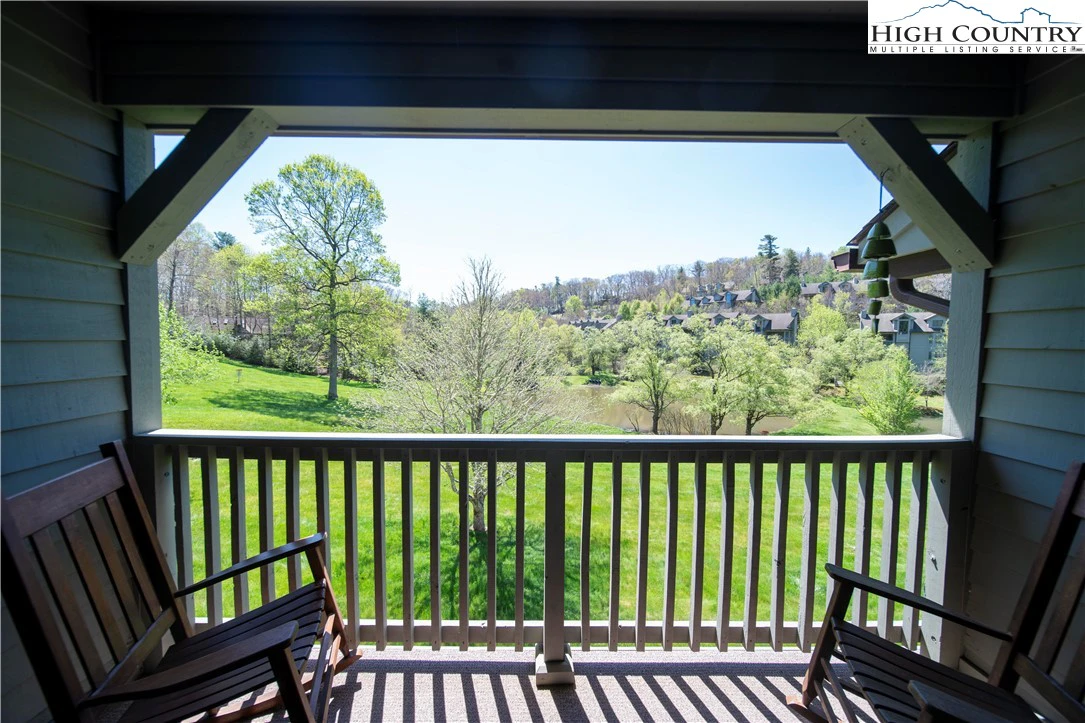 Image number 9 for the current listing
