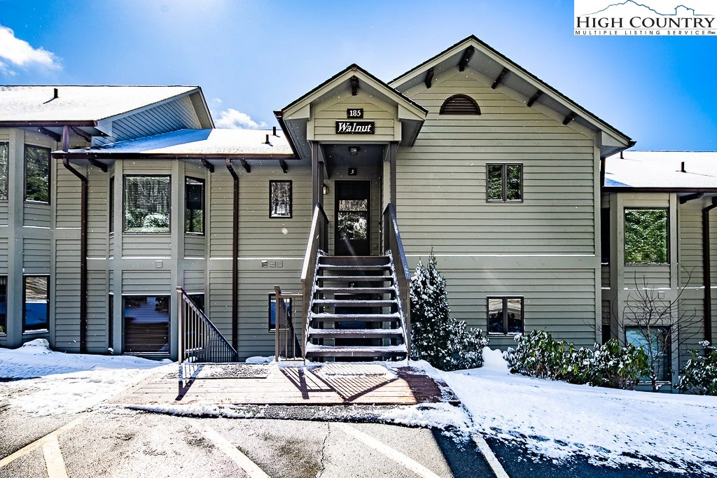 Image number 1 for the current listing