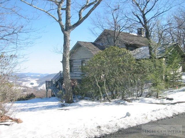 Image number 1 for the current listing