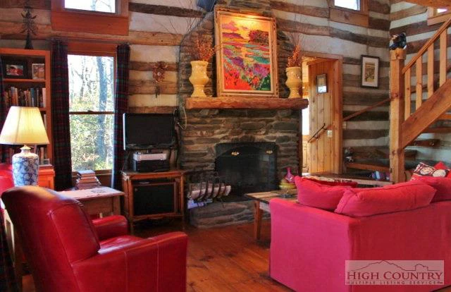 Image number 8 for the current listing