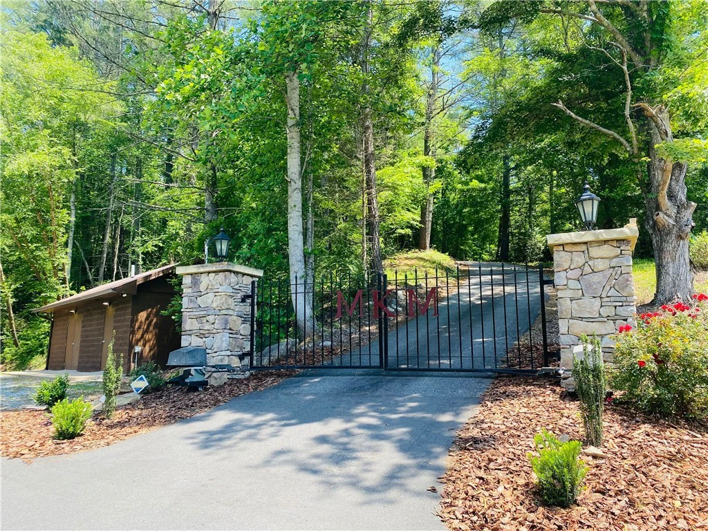 Image number 5 for the current listing