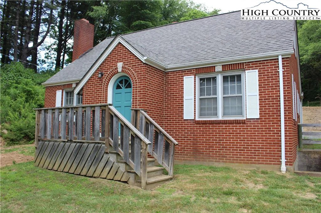 Image number 1 for the current listing