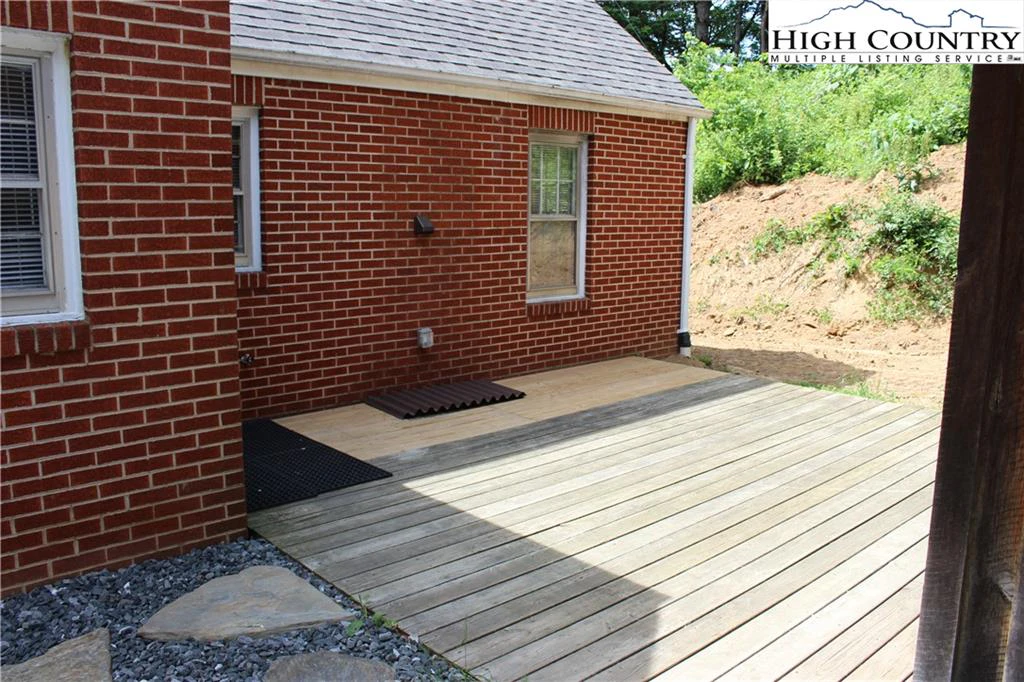 Image number 9 for the current listing