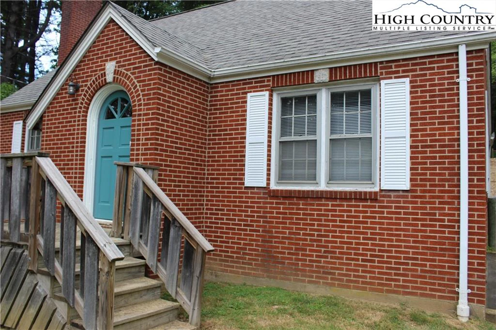 Image number 17 for the current listing