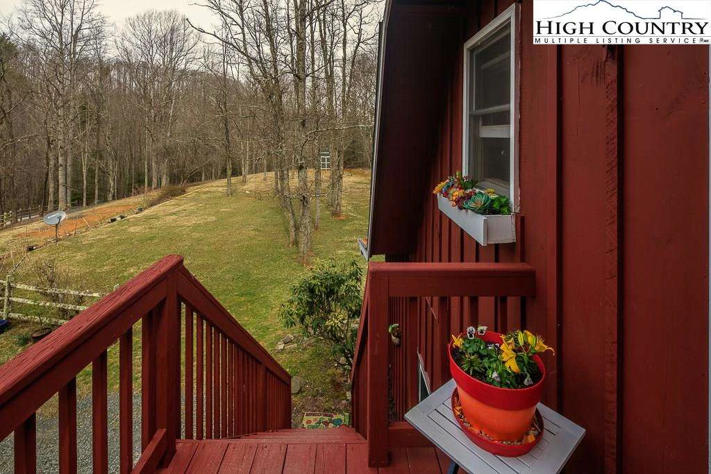 Image number 11 for the current listing
