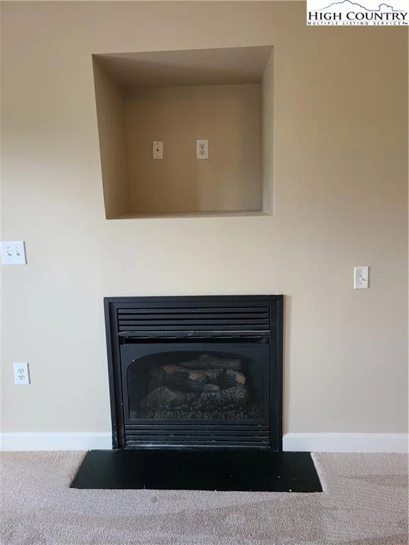 Image number 7 for the current listing