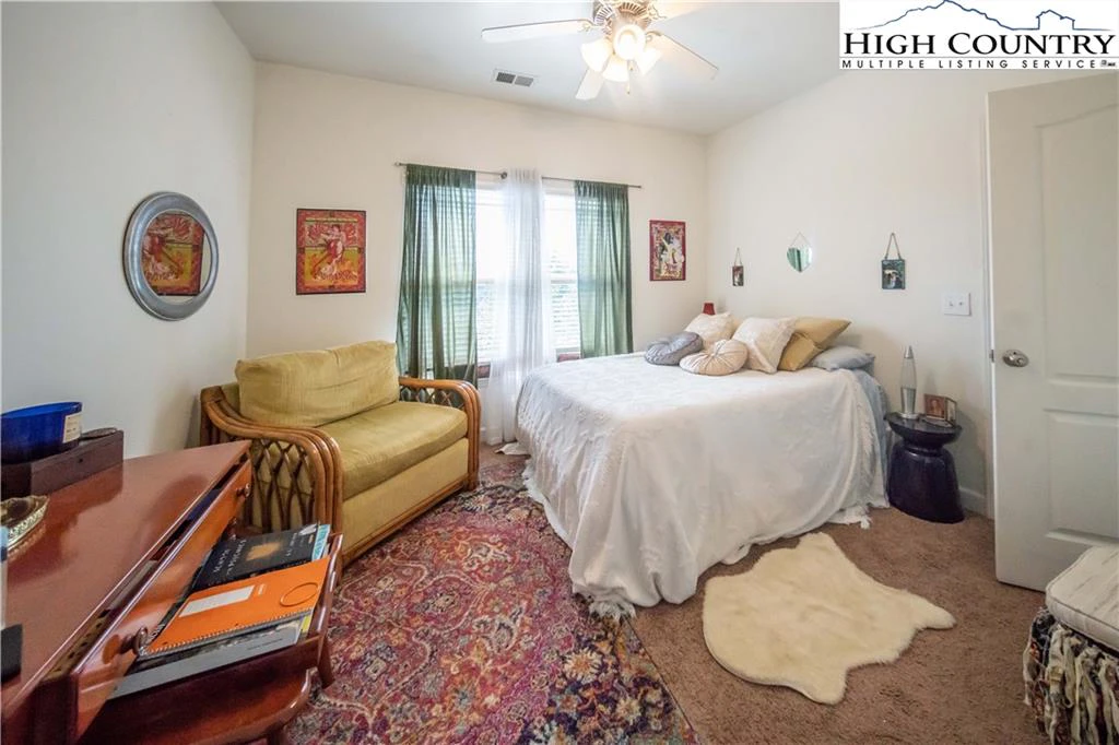 Image number 10 for the current listing