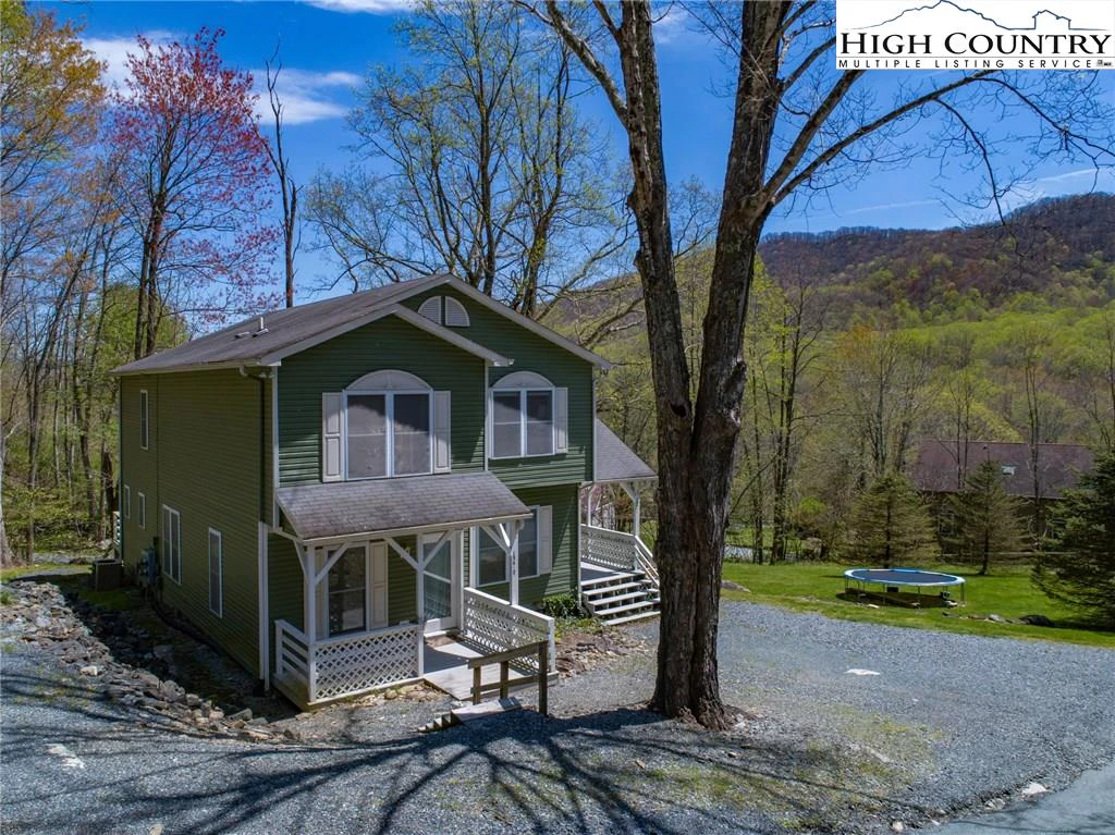 Image number 1 for the current listing