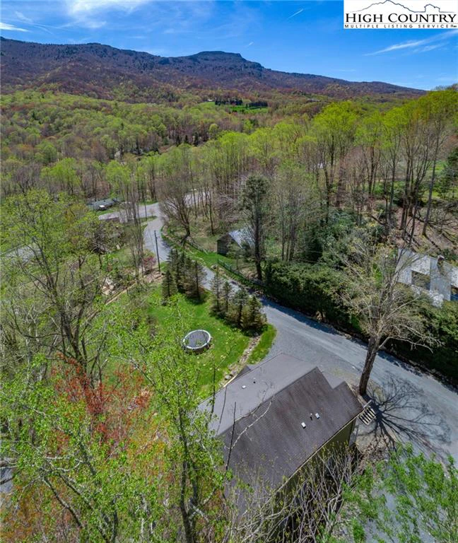Image number 19 for the current listing