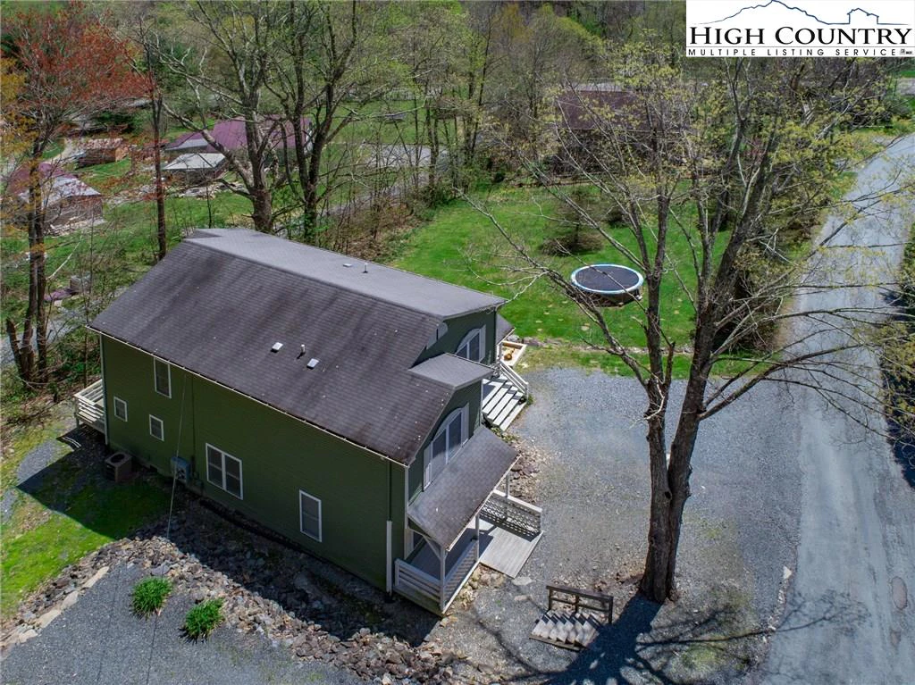 Image number 19 for the current listing