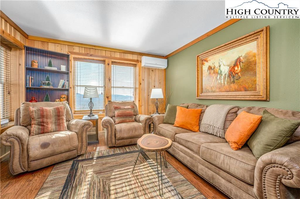 Image number 6 for the current listing