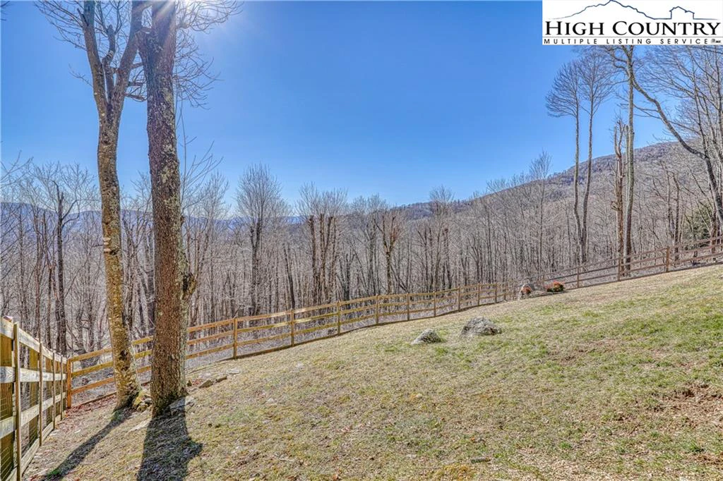 Image number 13 for the current listing