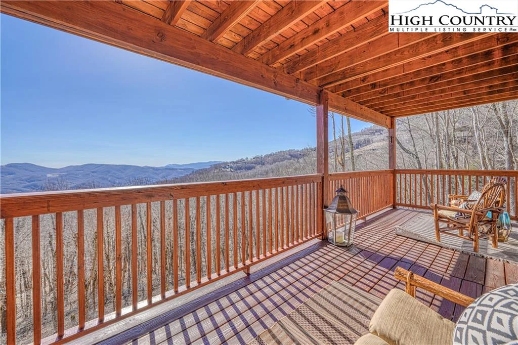 Image number 15 for the current listing