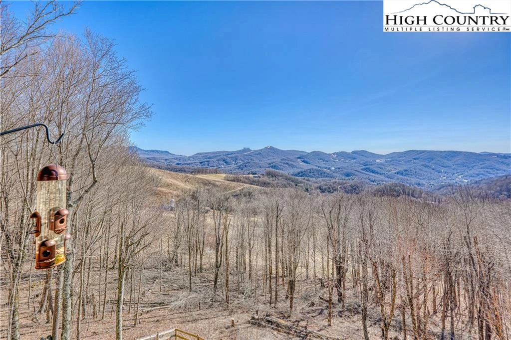 Image number 18 for the current listing
